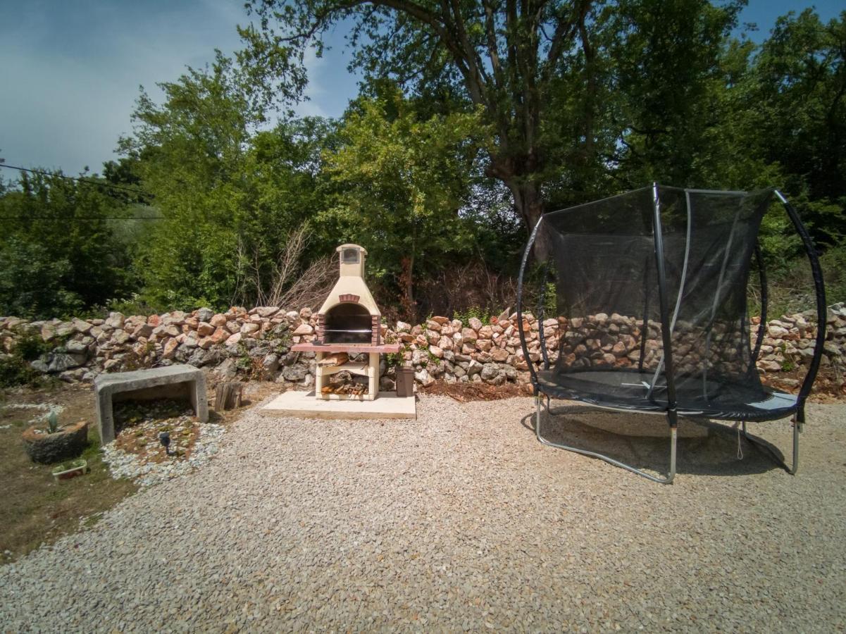 Holiday House Tos-Vila With Heated Pool เวอร์บนิค ภายนอก รูปภาพ