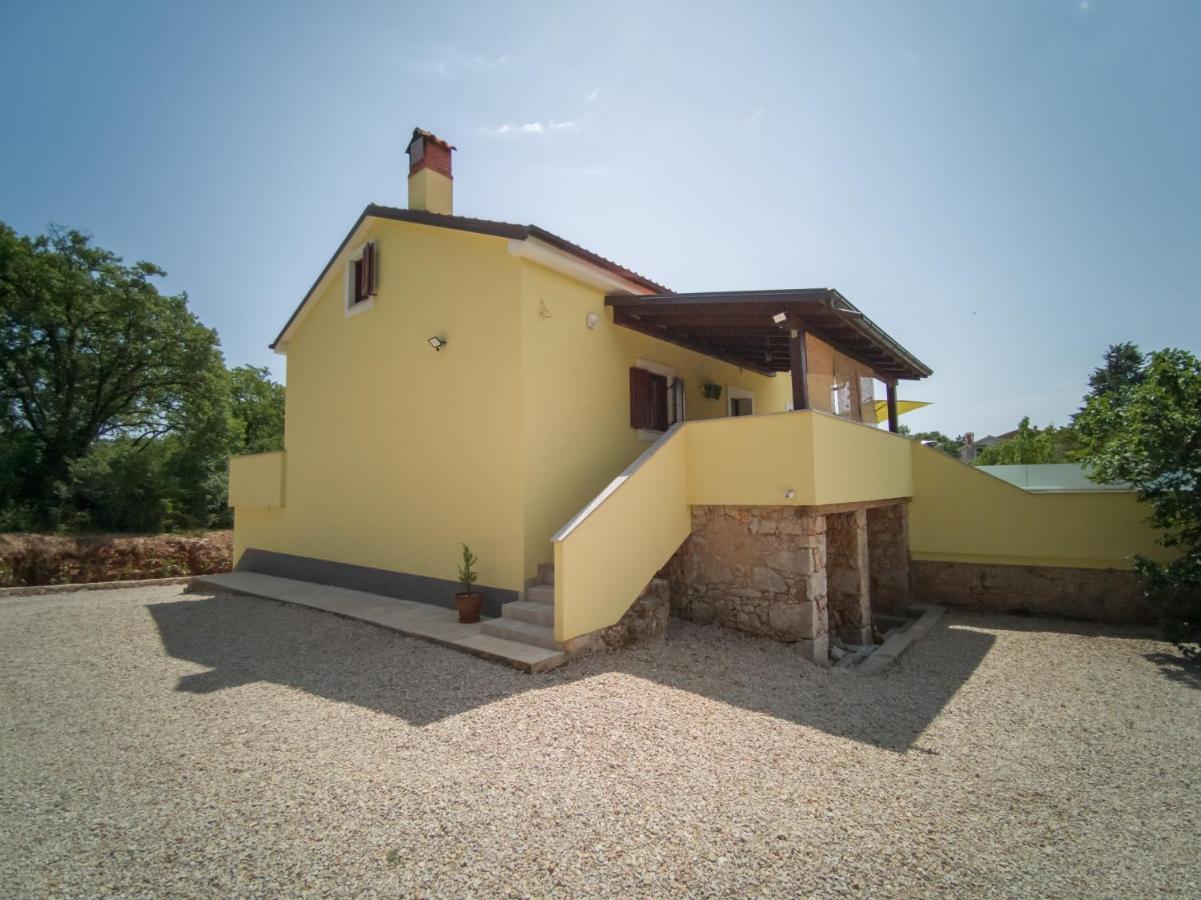 Holiday House Tos-Vila With Heated Pool เวอร์บนิค ภายนอก รูปภาพ